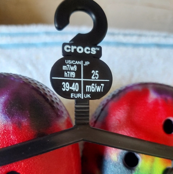 Limited edition. 20 year anniversary. Tie dyed Crocs - Picture 4 of 8